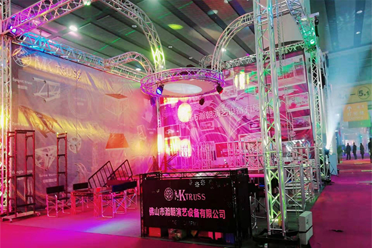 Brace Tube 12*2mm Portable Outdoor Roof Truss System for Hanging Speaker and Lighting