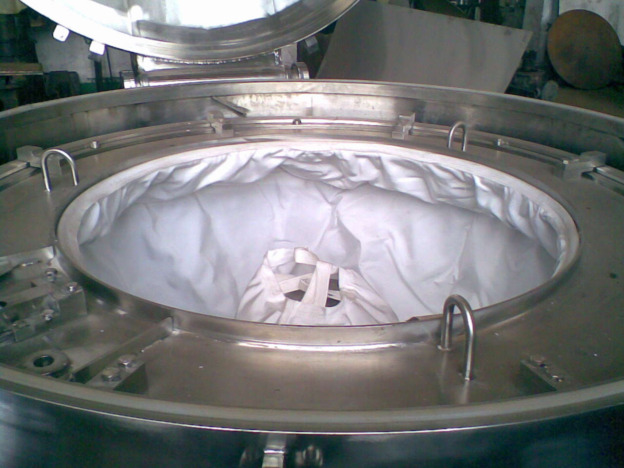 Flat Plate Structure Machinery Salt Fully Enclosed Basket Centrifuge Separator Solid Liquid Separation Filter Bag Centrifugte