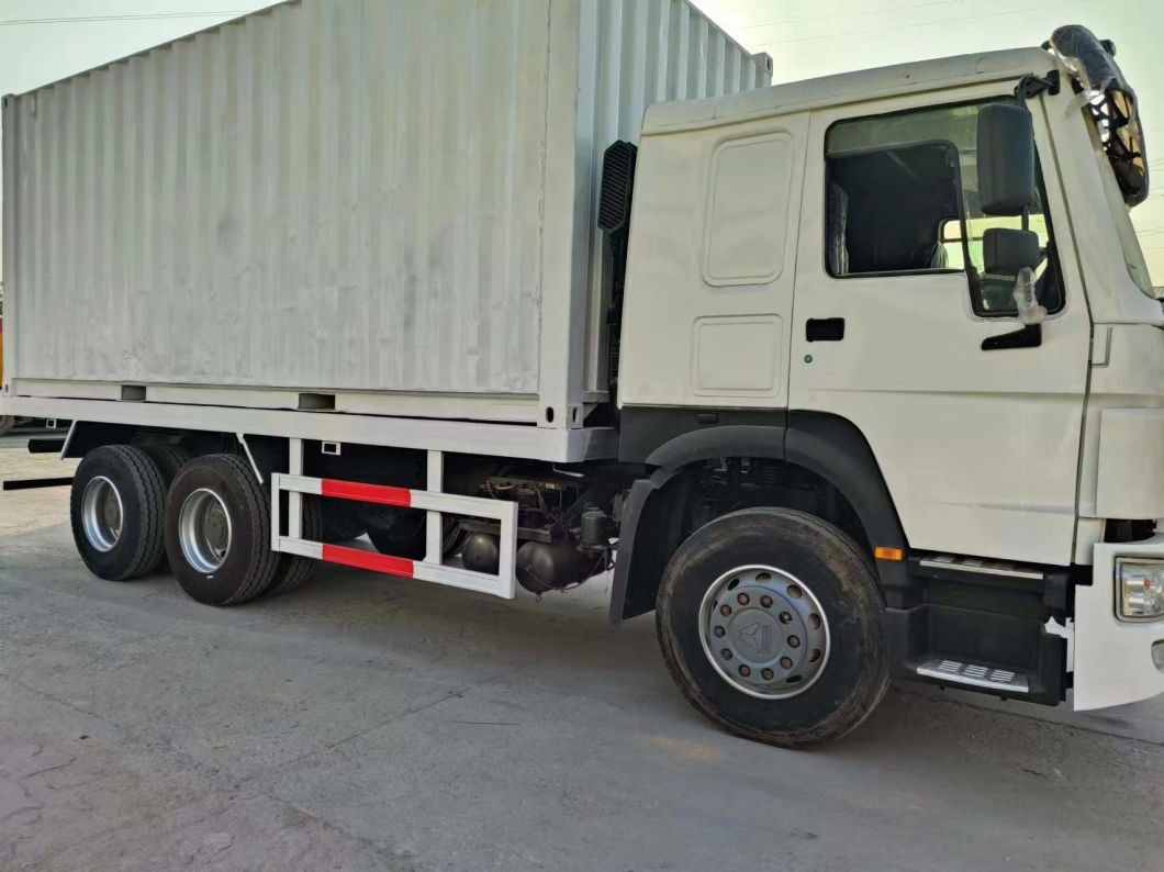 Sinotruck HOWO White 6*4 Box Truck Secondhand Truck 10tires
