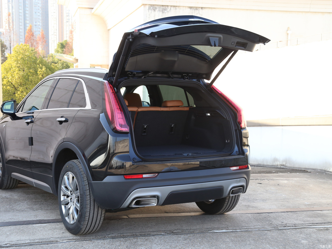 Cadillac XT4 2022 28T 2WD Zungui Compact SUV Gasoline+48V Light Hybrid