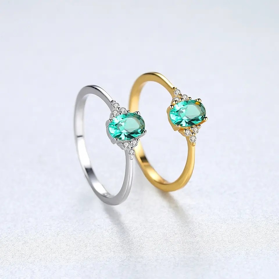 Wholesale Simple 925 Sterling Silver Delicate CZ Dainty Emerald Jewelry Ring