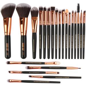 Quality High quality Wood Handle Makeup Brushes Fan Brush best make up brush wholesale