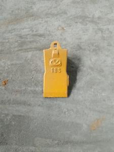 Quality 18S DH55 Daewoo Excavator Bucket Tooth Ripper Tooth For Backhoe 52HRC wholesale