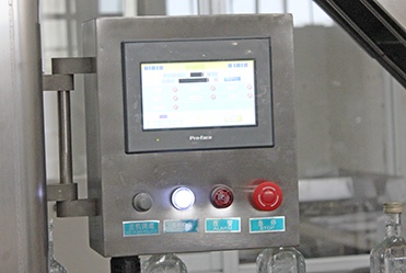 380V Carbonated Beverage Filling Machine Easy Operation High accuracy
