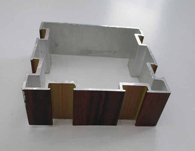 Wood Grain Transfer Column Aluminum Extrusion Profiles For Hotel Decoration