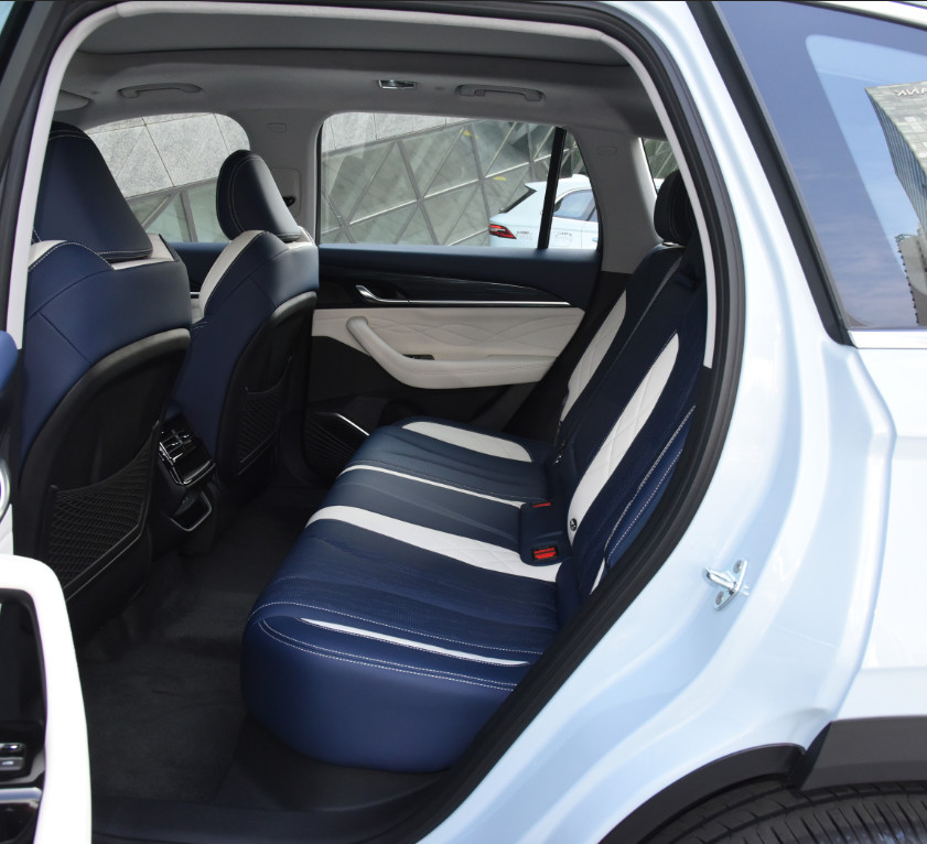 Hybrid Geely Xingyue L 2022 1.5TD Fuel-Saving Super Xun Model 5 Door 5 seats SUV