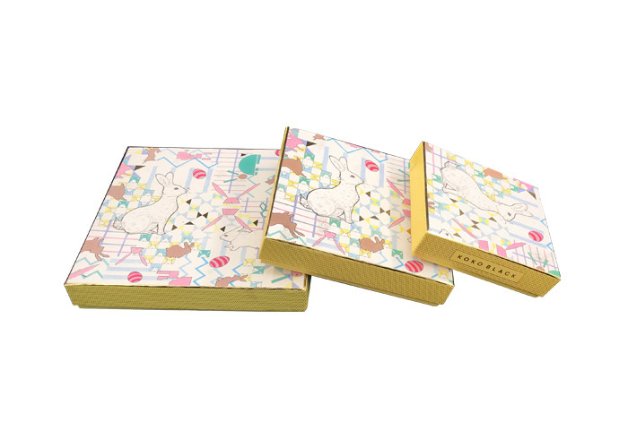 Square Cardboard Chocolate Gift Boxes Packaging With Tray / Rabbits Pattern