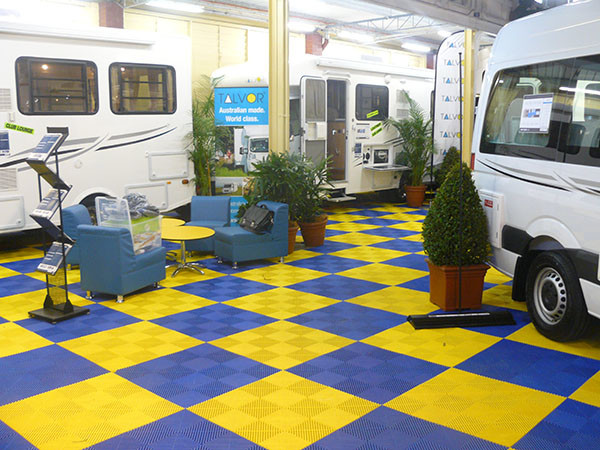 Water Resistant 18mm Polypropylene Garage Floor Tiles For Gyms And Workshops