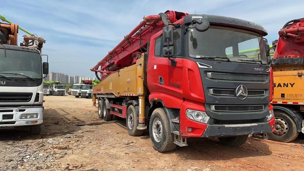 China Top Brand 95% New Brand 2021 56m Concrete Pump Truck Pump Used Heavy Equipment