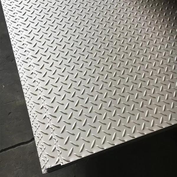 Chequered Tread Aluminum Diamond Compass Pattern Sheet 1100 6004 5052 Plate Anti