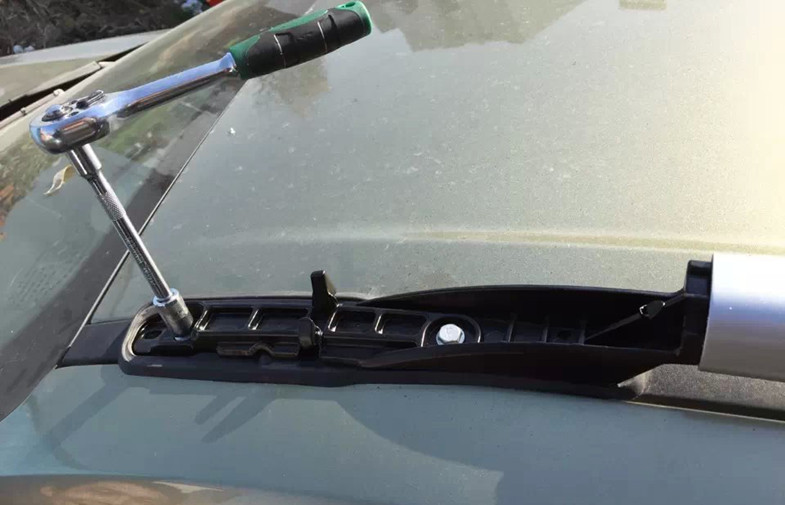 OE Style Car Spare Parts Auto Roof Racks for Ford Kuga Escape 2013 and 2017