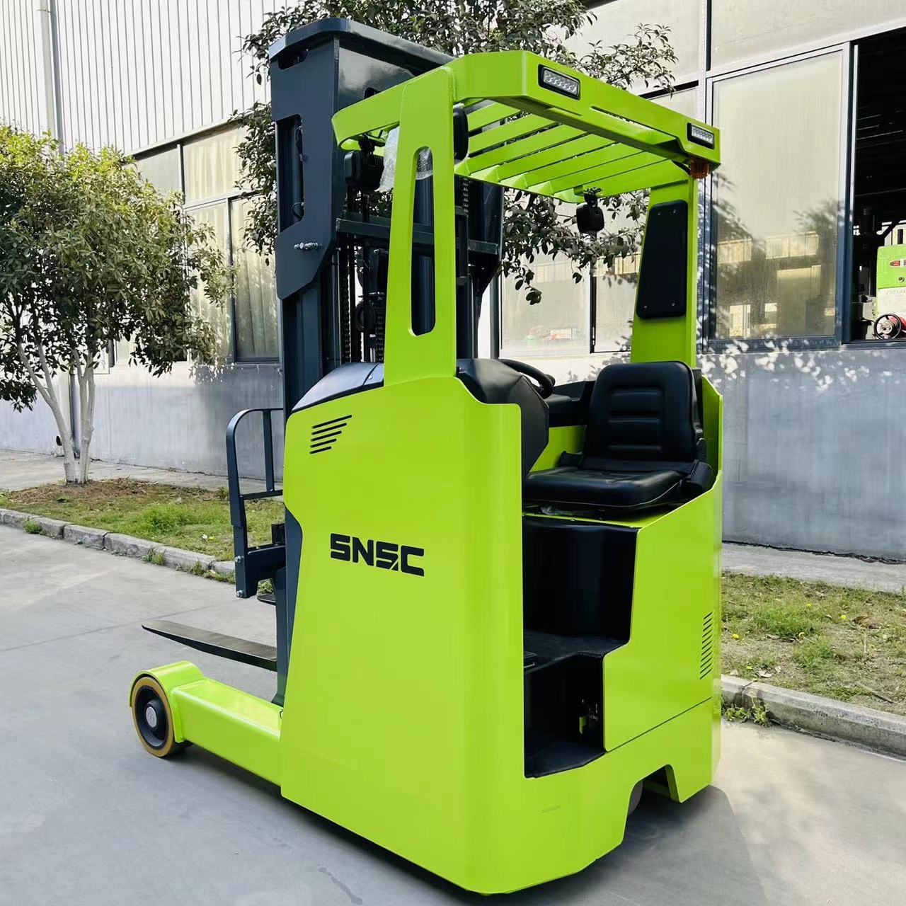 SNSC 2ton Capacity Max Lift Height 6m 8m 10m 12m Narrow Aisle Montacargas Double Reach Truck Forklift