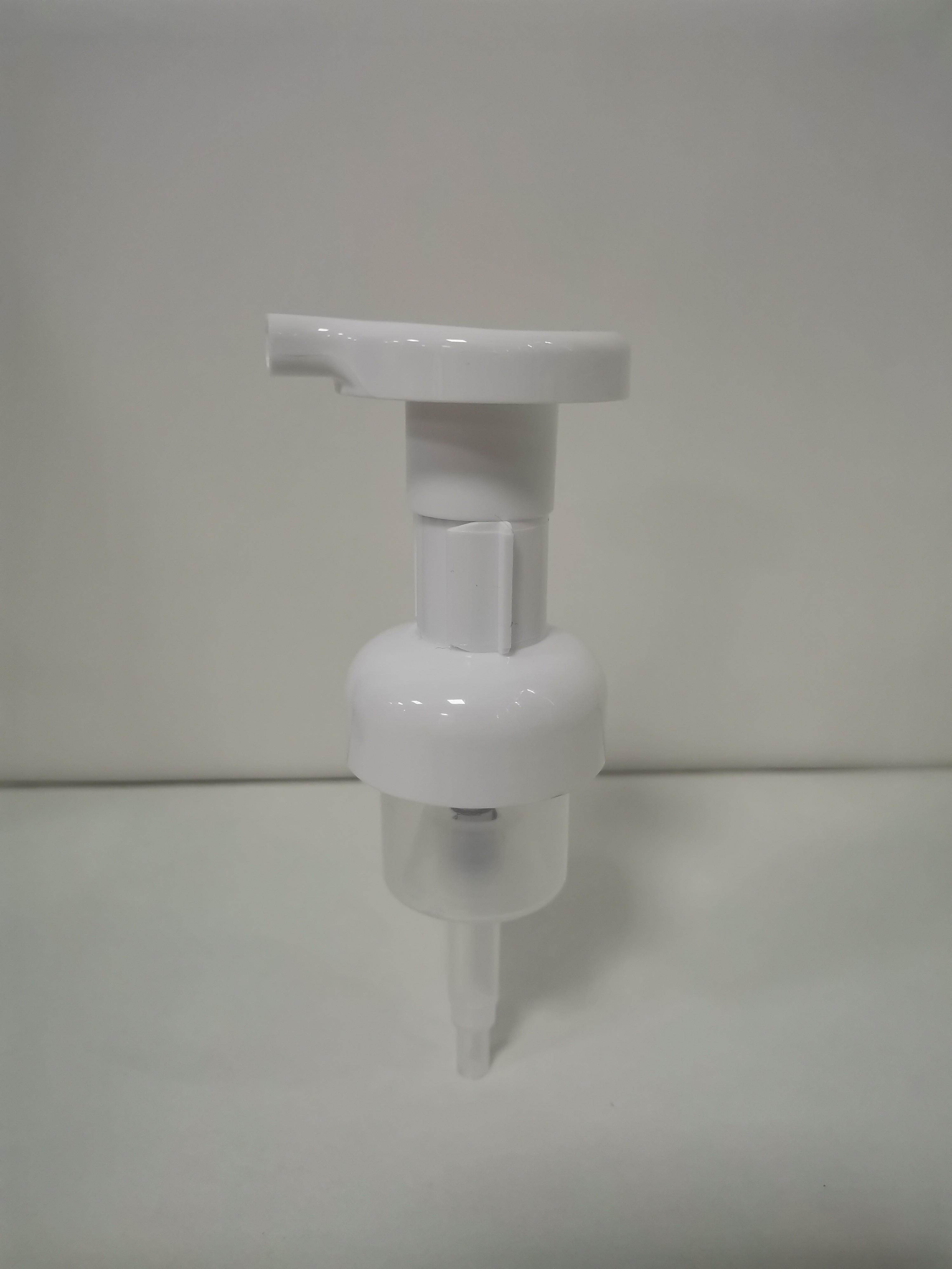 Smooth Skin Cream Dispenser Plastic Foam Pump For Facecare With 0.8 Cc Output
