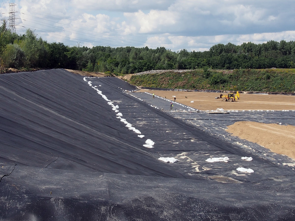 Waterproof HDPE Geomembrane Liner Anti Aging & UV Resistant