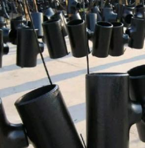 Quality Connecting Pipes Carbon Steel Equal Tee Black Painting 15crmo wholesale