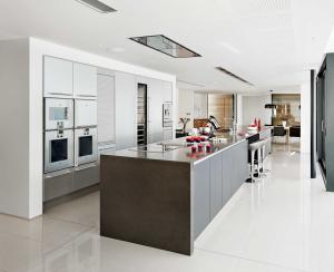 Quality DTC 200cm Modern Stained Kitchen Cabinets With Painted Island Breakfast Bar wholesale