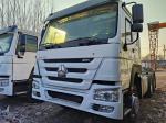 Excellent Performance HOWO 6*4 Tractor Truck with Tubeless Tire Design and 351