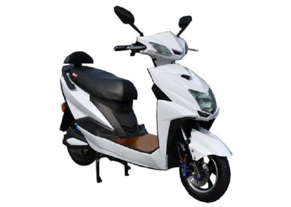 Anti Skid Tire Electric Motorcycle Scooter Moped Low Power Consumption 45km / H