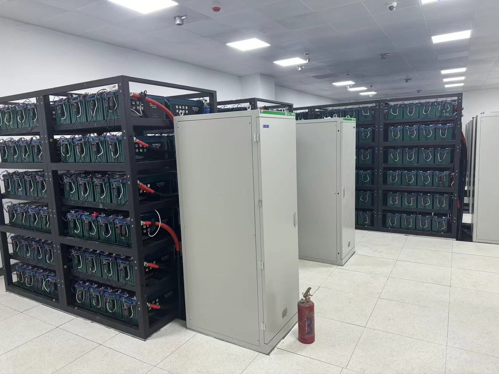 EATON 5P850IRG2 850VA 680W 230V Tower/Rack Line-interactive UPS for Office Computer Maintenance-free Battery Included