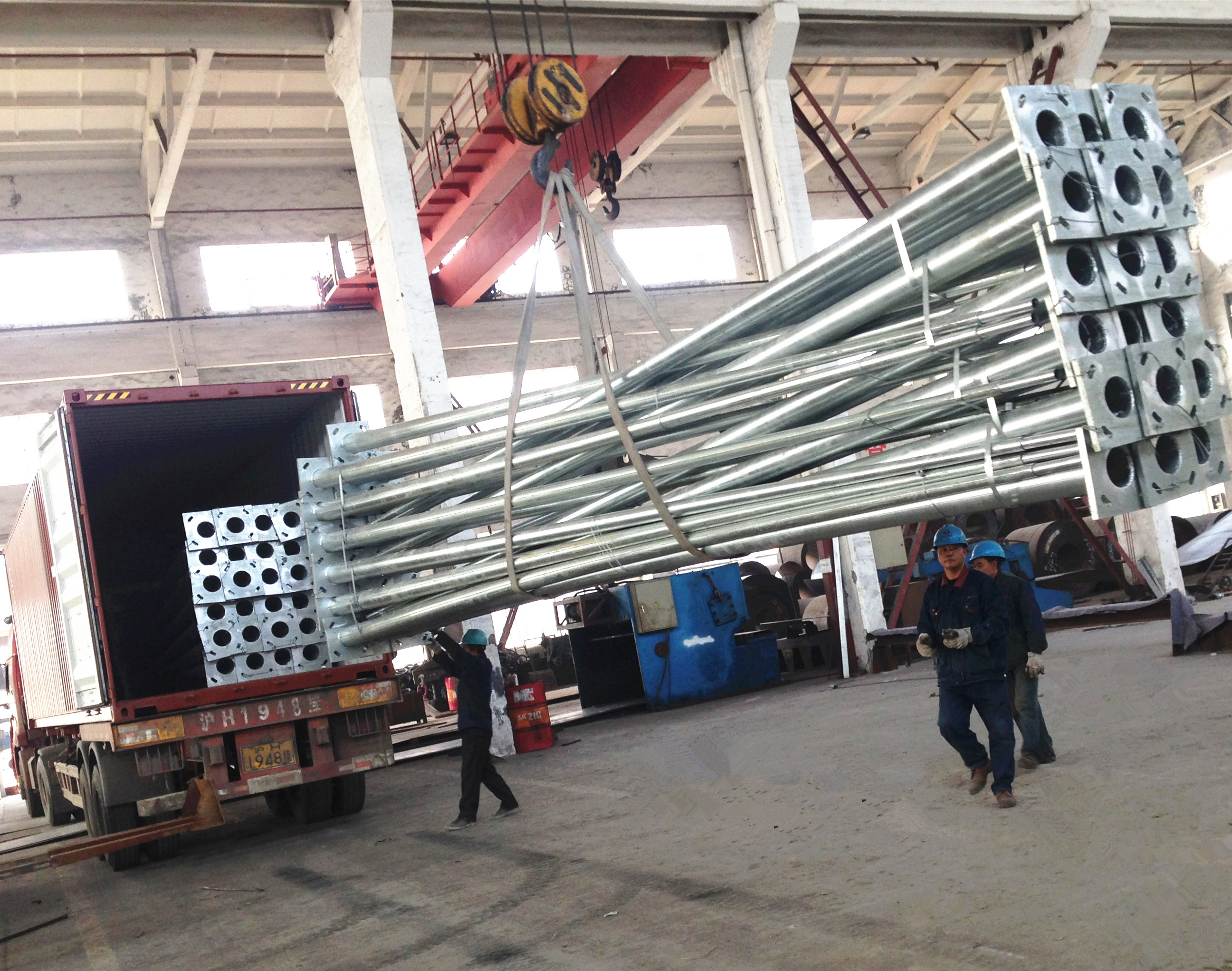 80 - 100um Galvanized and Powder Coated Round Shape Outdoor Light Steel Pole