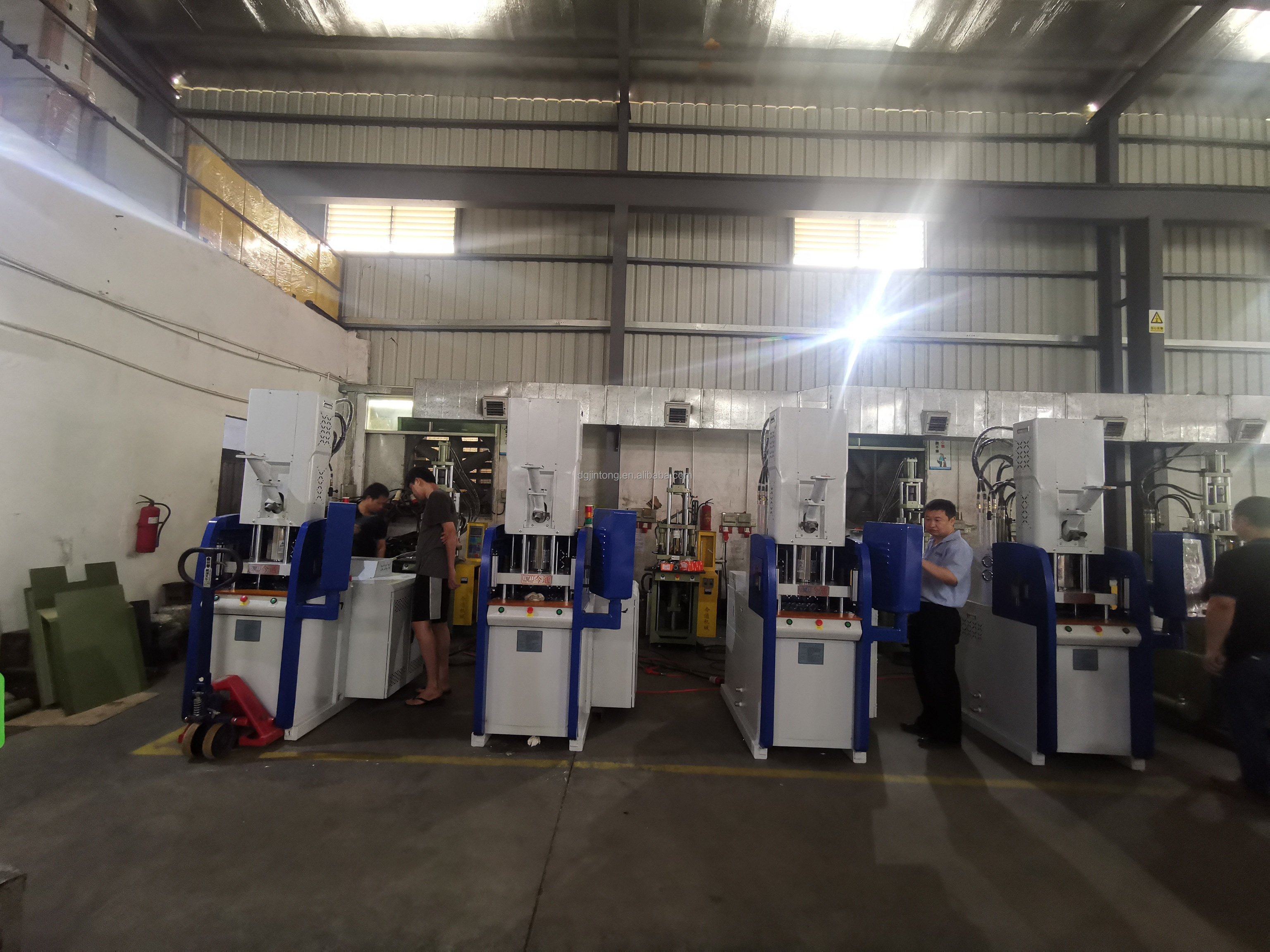 30T Plastic Vertical Injection Moulding Machine 6.7kW With 13 KN Ejector Force Low Maintenance
