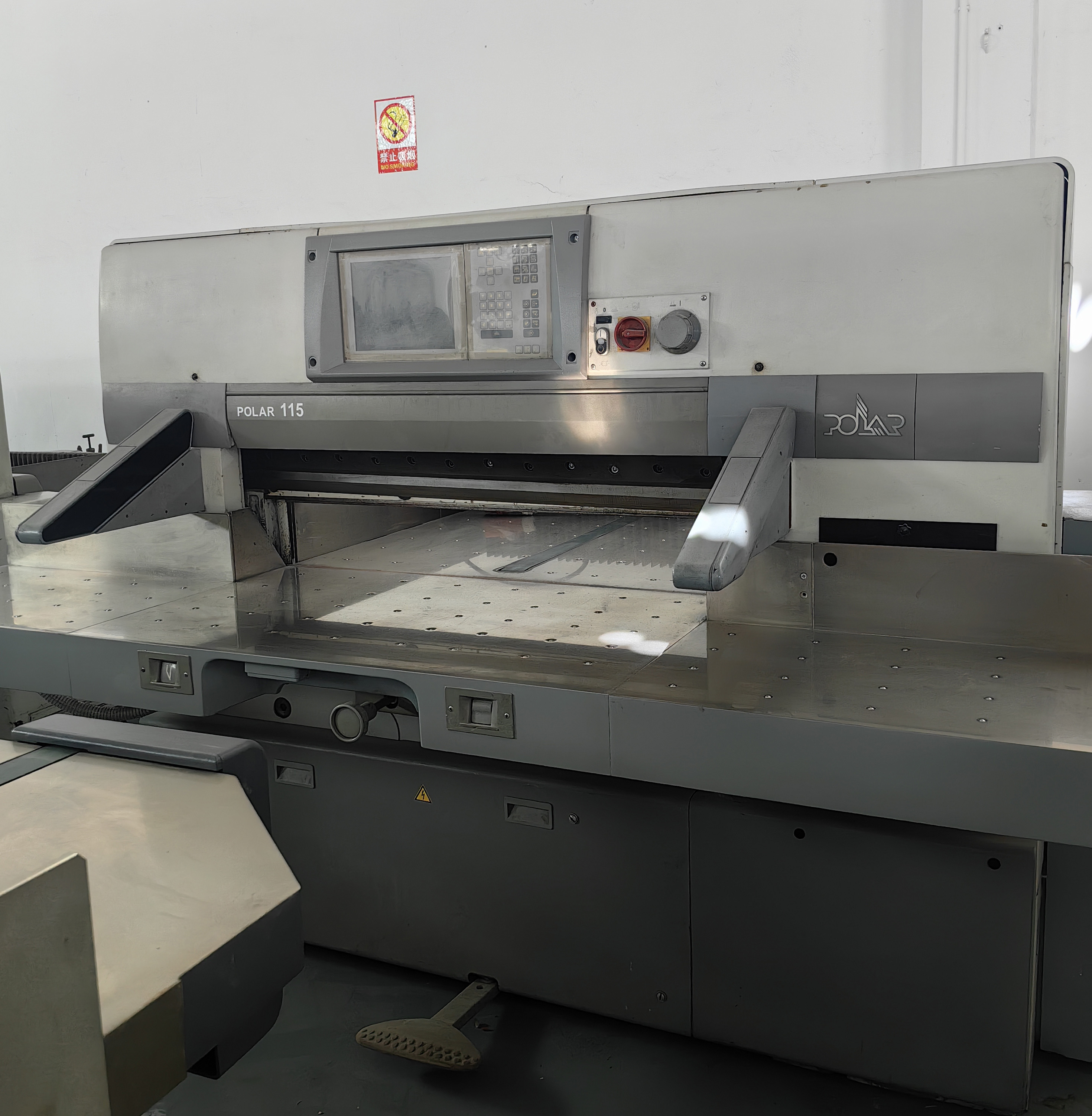 Printing Type Offset Printing Machine Spare Parts Screw Nut Bolt for Polar Cutting