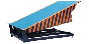 Quality Heavy Duty Workshop Automatic Dock Plate Dock Door Levelers 25000-40000LBS Safe Design For Capacity Dock Operations wholesale
