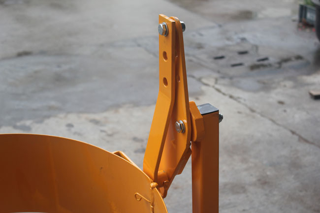 200 Litre 55 Gallon Plastic Drum Lifter Barrel Lifting Device Transporter With Wheels 4