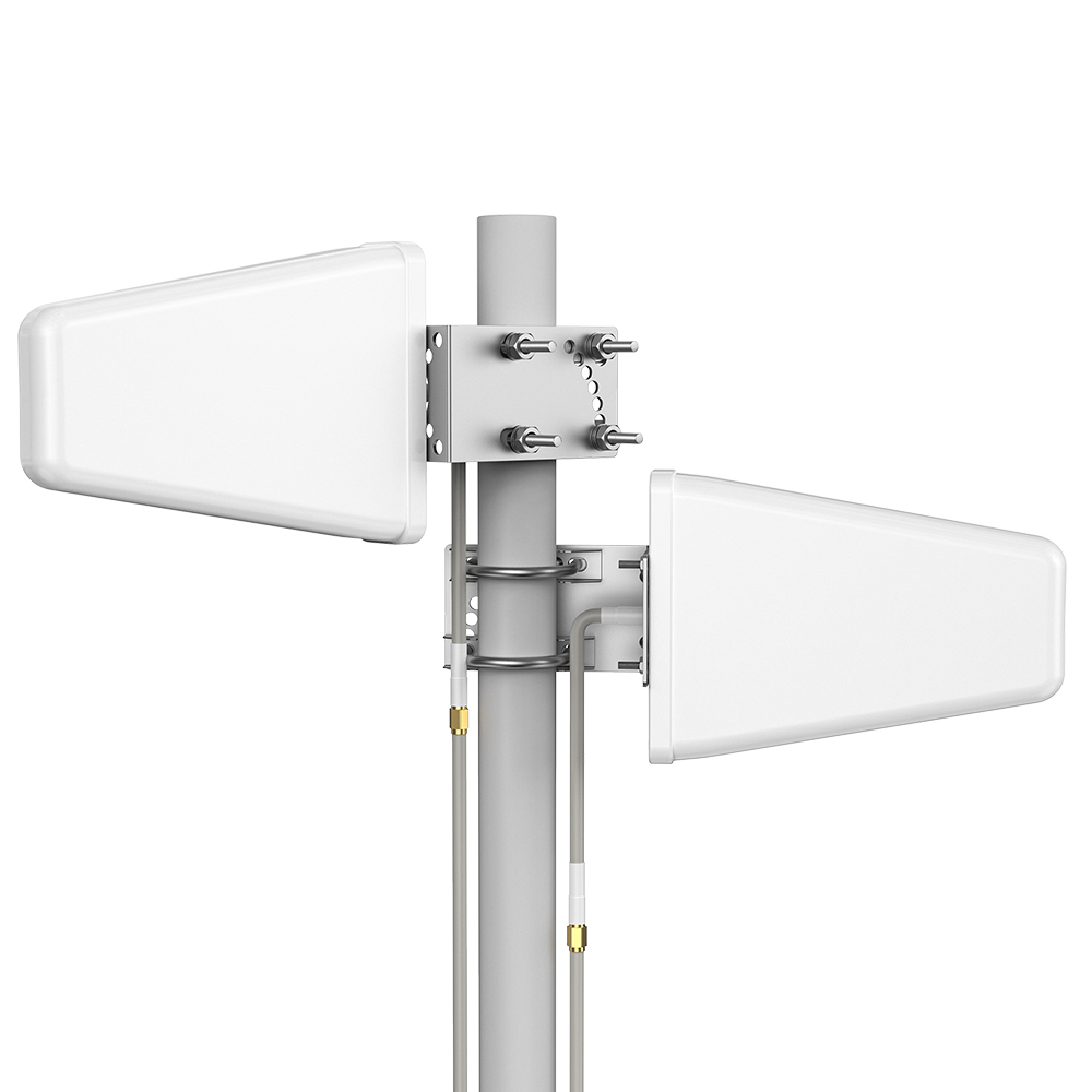 High Gain Directional Wireless Log-Periodic Antenna with Maximum Input Power of 100W