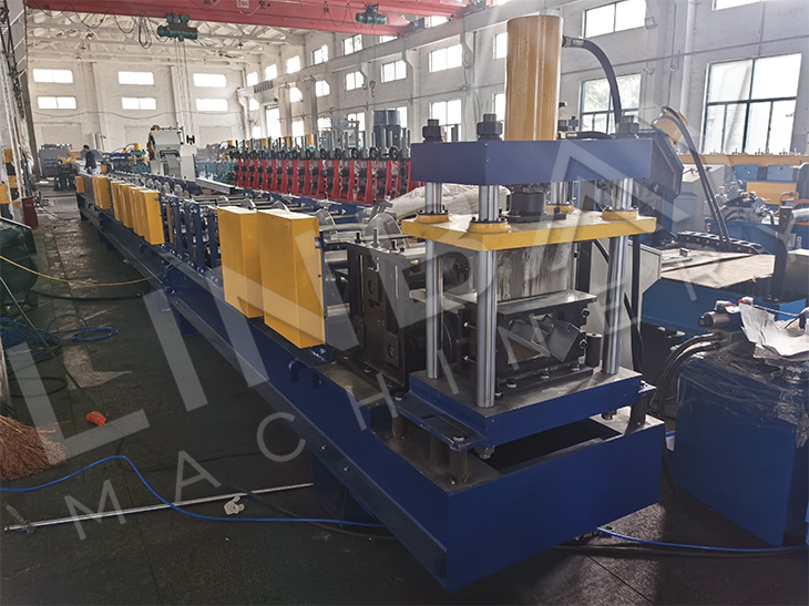 Hydraulic Punch High Speed Exterior Metal Door Frame Roll Forming Profuction Line