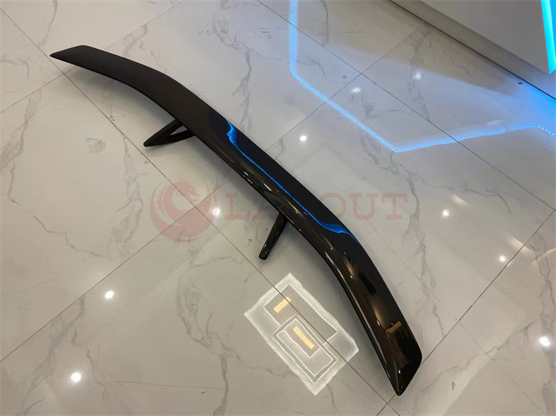 For Ferrari F8 Carbon Fiber Spoiler F8 Upgraded Novi Style Carbon Fiber Tail Spoiler