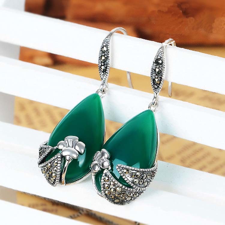 Sterling Silver Green Agate Dangle Earrings Thai Vintage Jewelry (E12037)