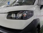 Box Transport Electric Cargo Van Vehicle 5m Long Range 305km Four Doors