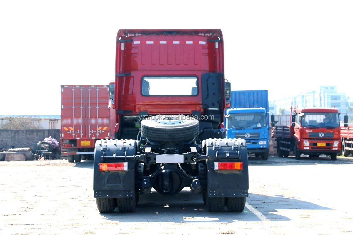 Manual Transmission Diesel Tractor Truck 450HP Euro 5 Emission Standard for Dump and Cargo