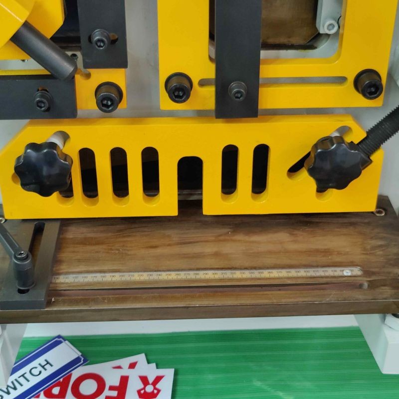 Q35Y-20 Hydraulic Combined Punching And Shearing Machine 20mm Sheet Metal Plate Multi-Function