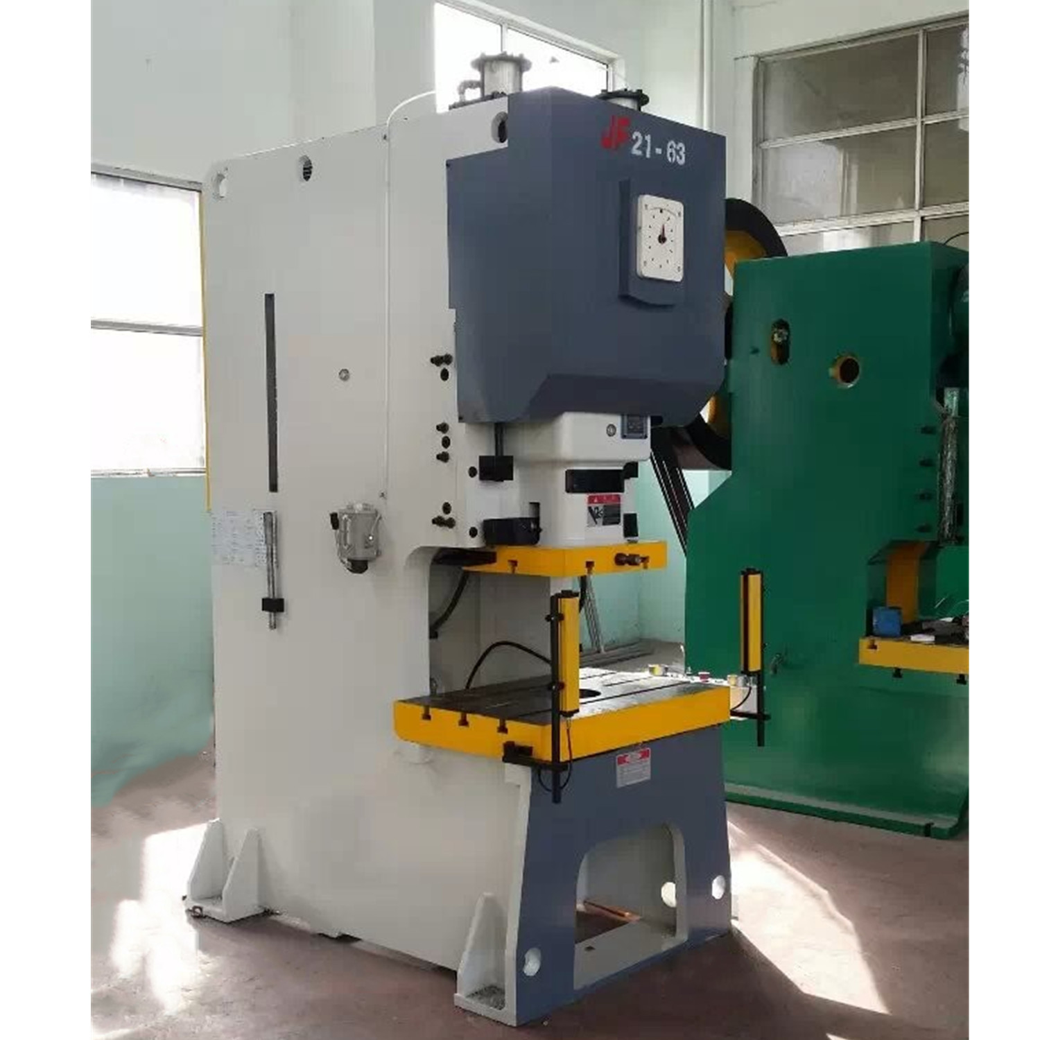 Jh21-45T Pneumatic Punching Machine Aluminum Foil Container 45T With Auto Stacking
