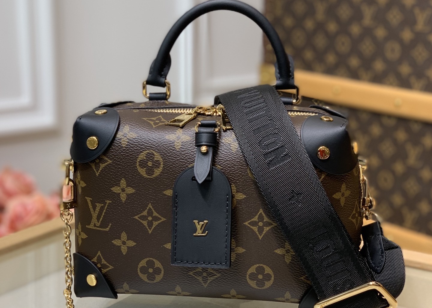 Off White 20cm Leather Chain Crossbody Bag With Top Handle