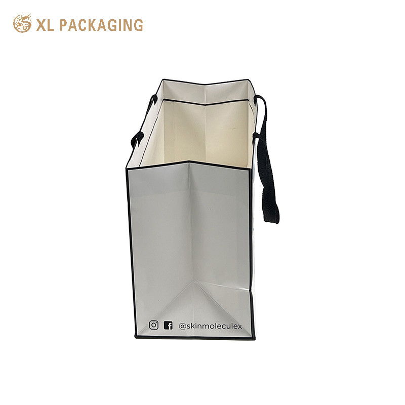 Custom Printed Paper Bags Cardboard Luxury White art Paper Gift Bag With Ribbon Handle For Shopping Bag With Your Own Logo