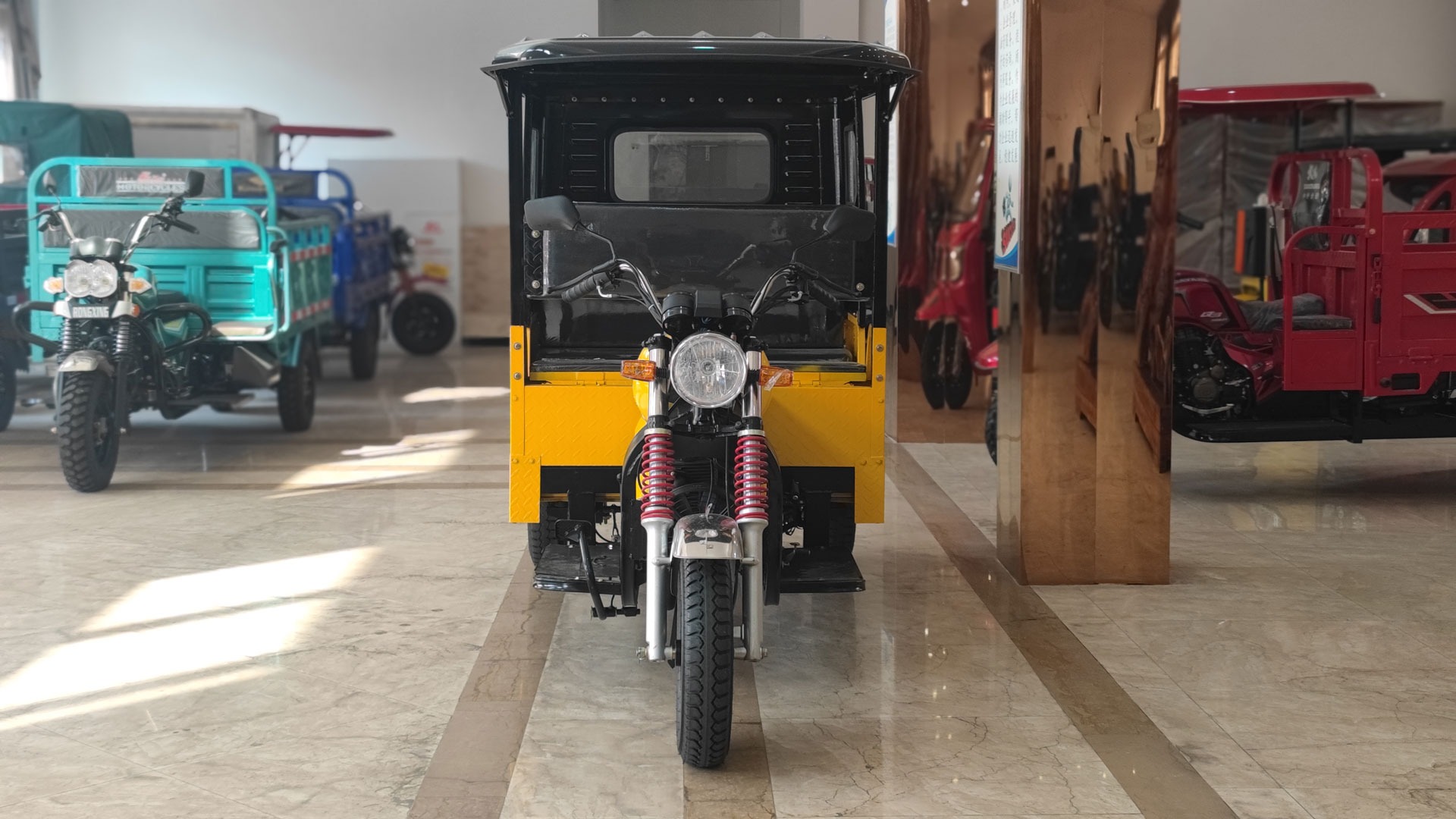 Chongqing 200c Moto Taxi 3-wheel Tricycle The Best Three Wheel Motorcycle For Passengers