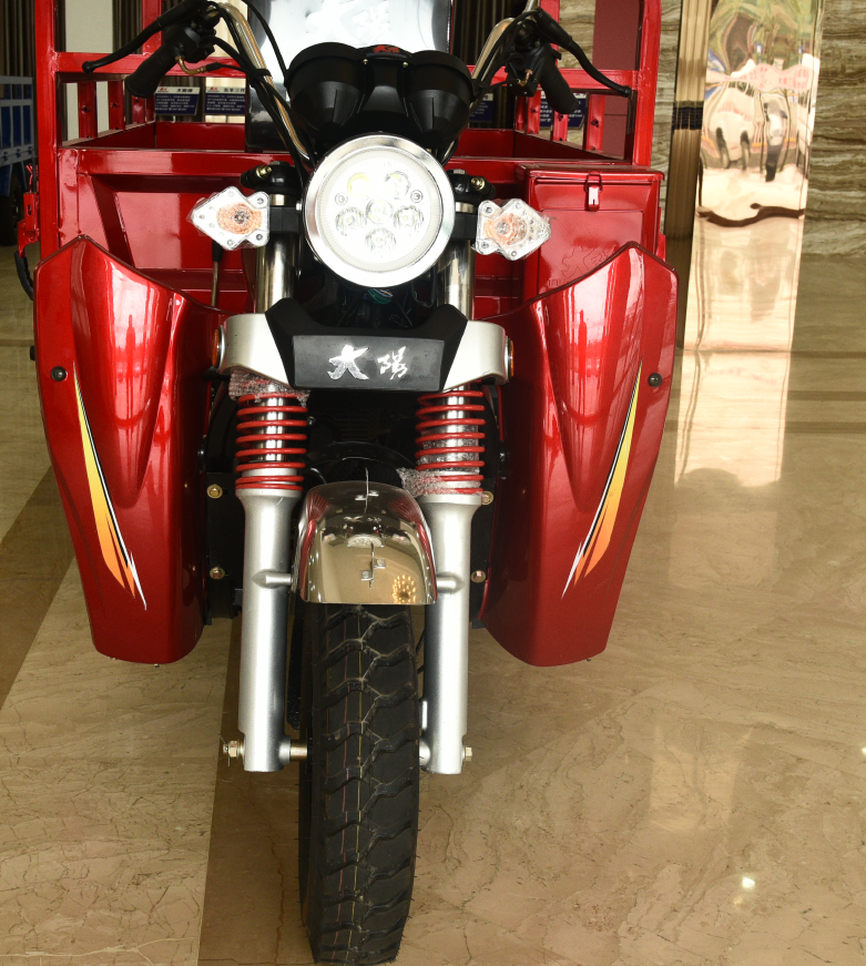 DAYANG 150CC/200CC LED Light 3-wheel Motorcycle Car Perfect for Cargo Transportation