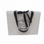 Fashionable Paper Bags With Logo Printed Customized Size High Toughness
