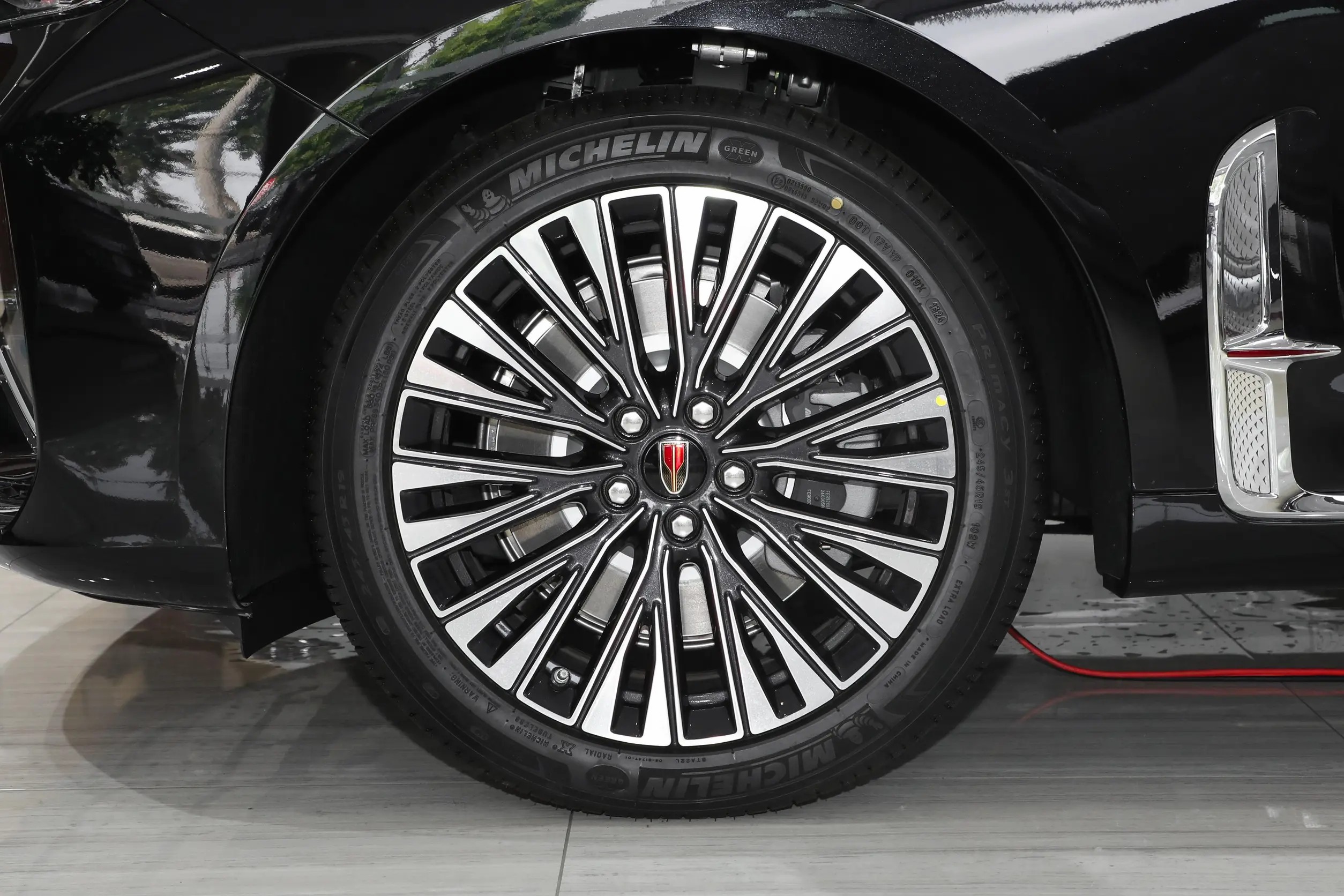2024 Hot ELectric Cars Hongqi H9 MPV 4-door 5-seat Sedan Hybrid Cars 2.0T Energy Vehicles With Long Battery Life