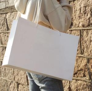 Reusable Plain White Paper Bags , Custom Made Paper Bags Smooth  Soft Edge
