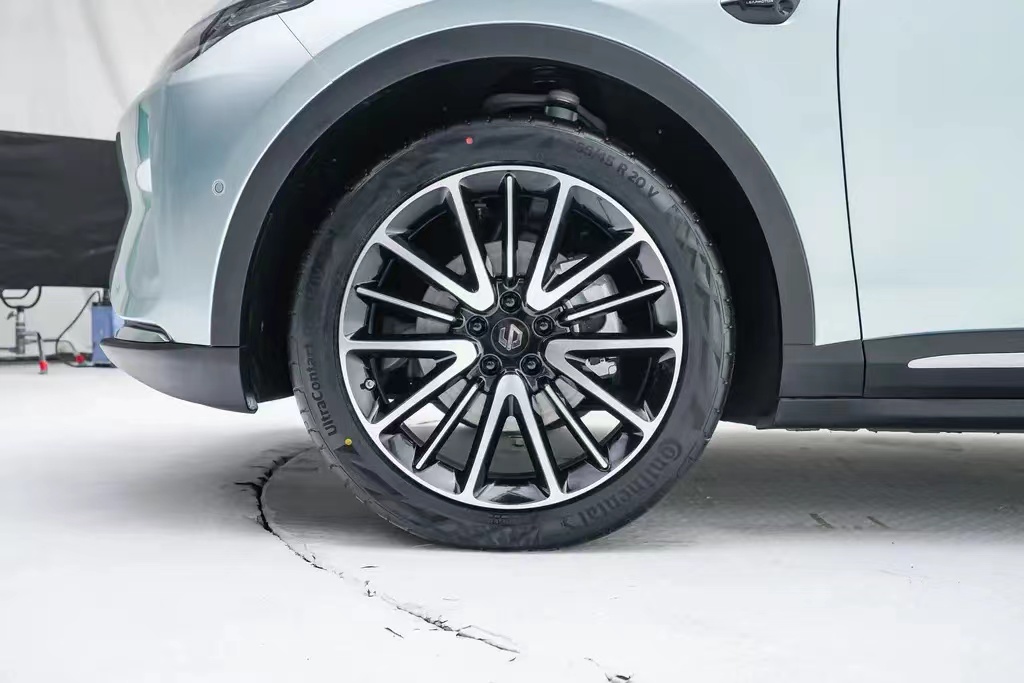 2023 Leapmotor C11 High Speed Electric SUV 4WD with 200kW Maximum Power and Energy Car Suv
