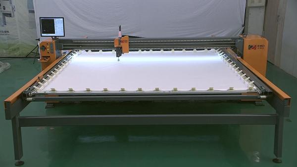 Computer Control Single Head Mattress Quilting Machine Chinese / English