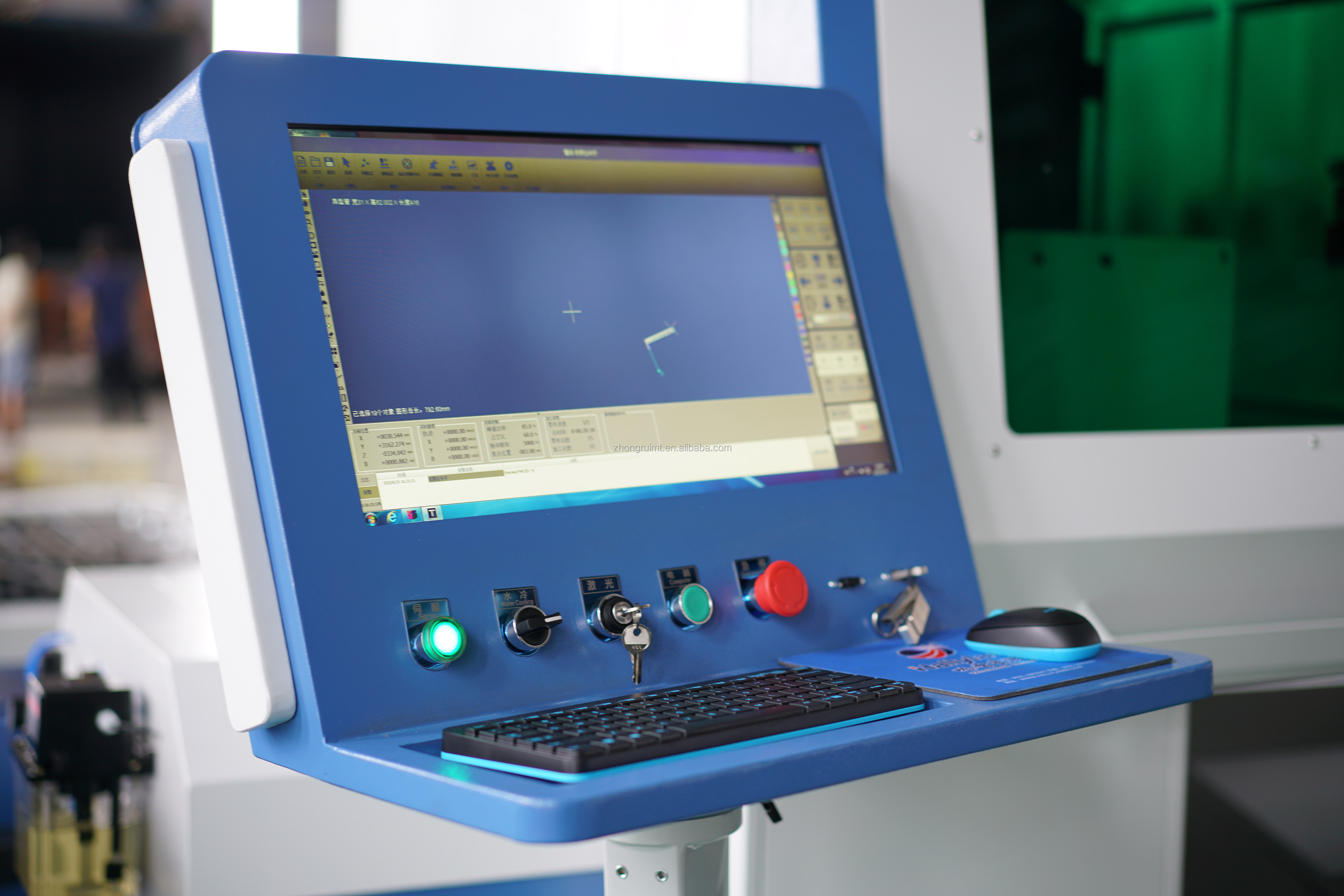 Raycus CNC Fiber Laser Cutting Machine 6000mm 3300w For Galvanized Steel Pipe