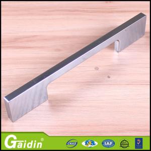 Quality manufacturer in China fair price high quality Aluminum Material and Door Usage new design cabinet handles wholesale
