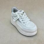 Women high top sneakers with breathable upper and lace up