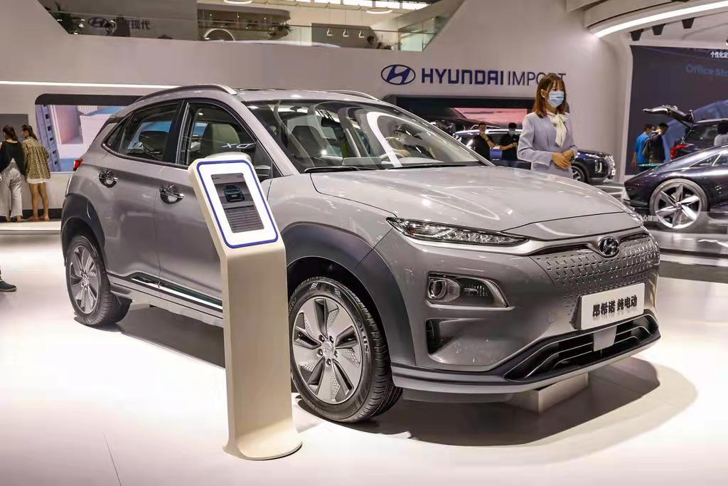 ENCINO 2024 4 Wheels 5 Seats Powerful Engine Electric Car With Fast Charge 0.67h and Protection for Market