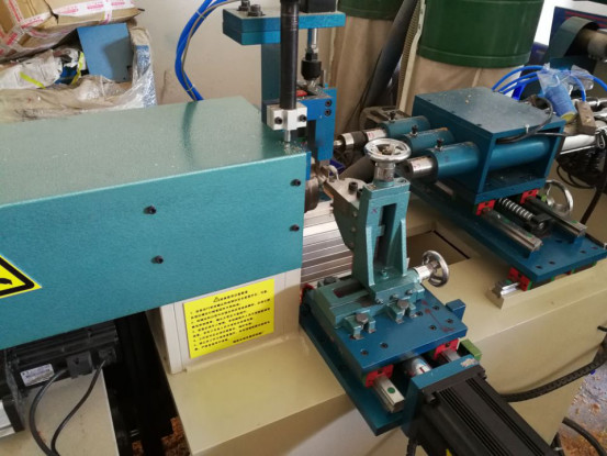 CNC wood lathe wooden handle making machine with form cutter full automatic drilling sanding functions